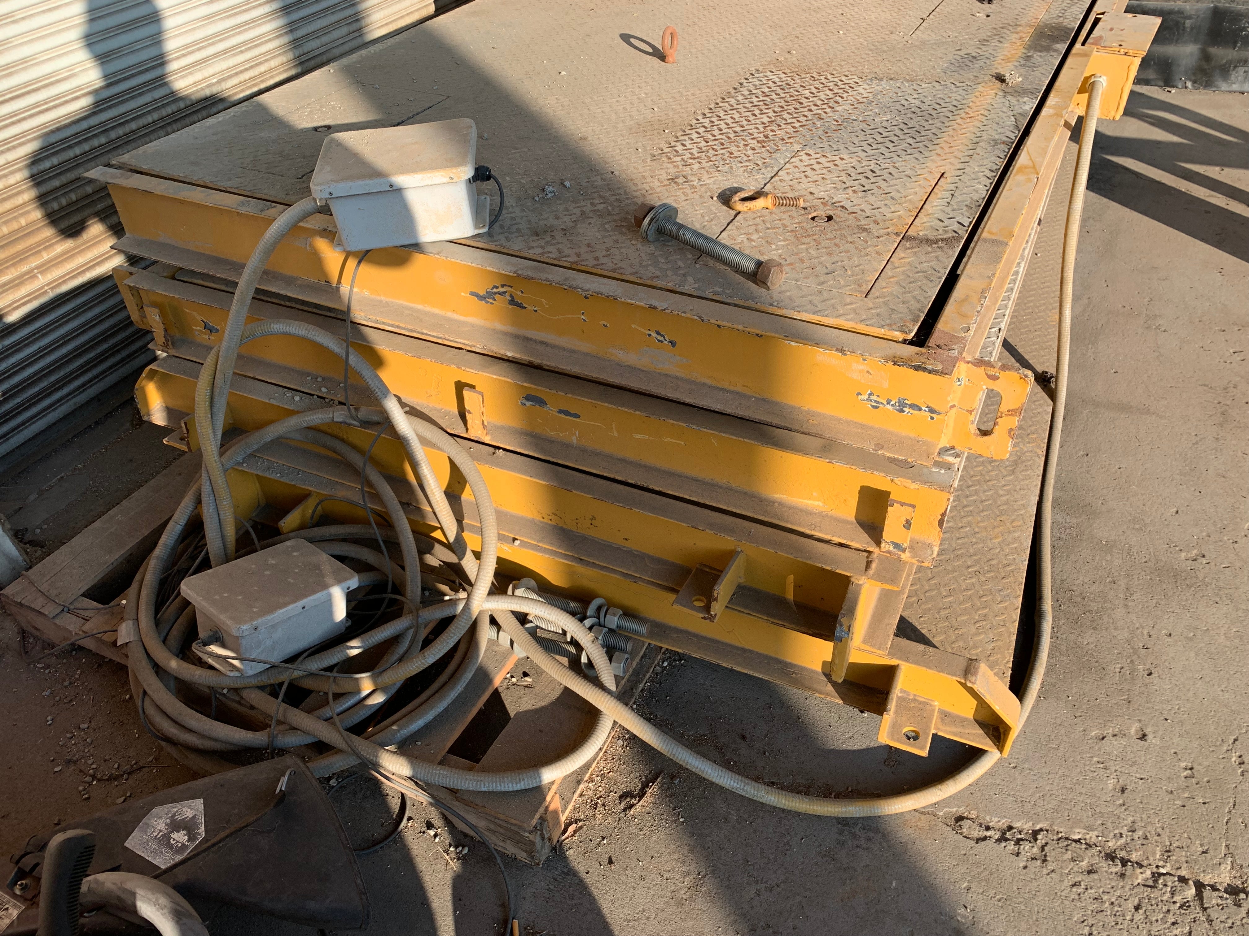 Used Load Master 10' x 10' Axle Scale, 100,000 lb x 20 lb - Located in West Virginia