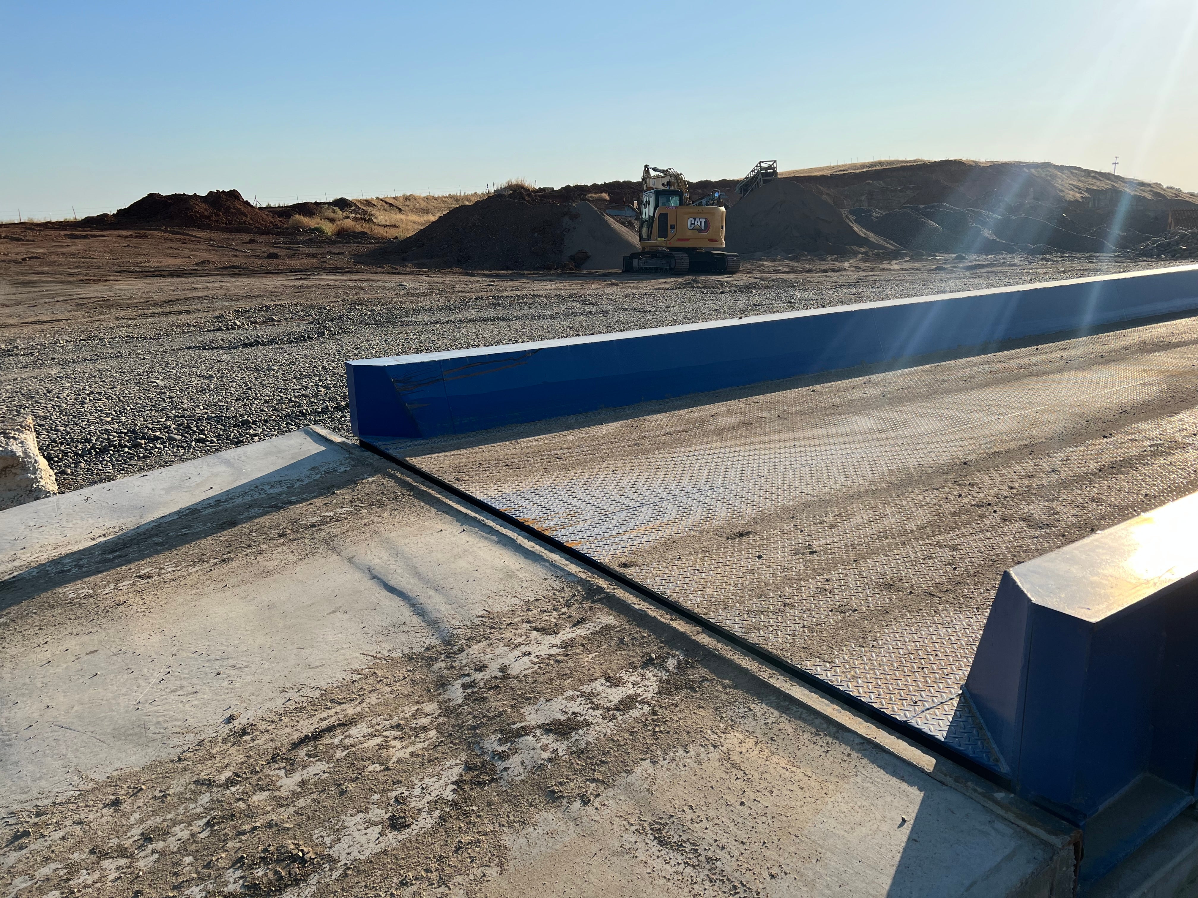 Used Southwestern Scale Sidewinder Steel Deck Truck Scale, 70' x 11' for Sale in California