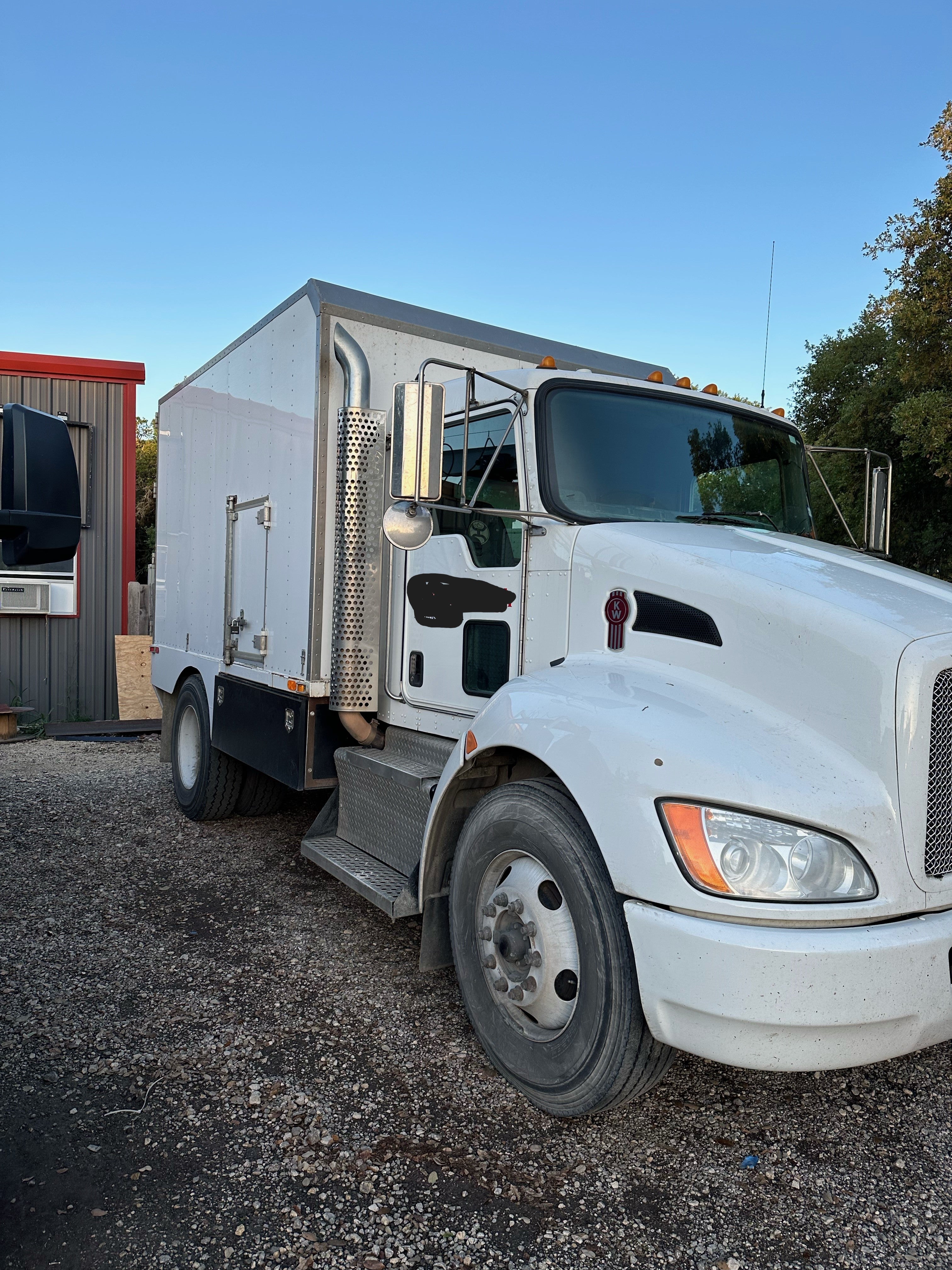 Used 2014 Kenworth Box Test Truck w/Hoist