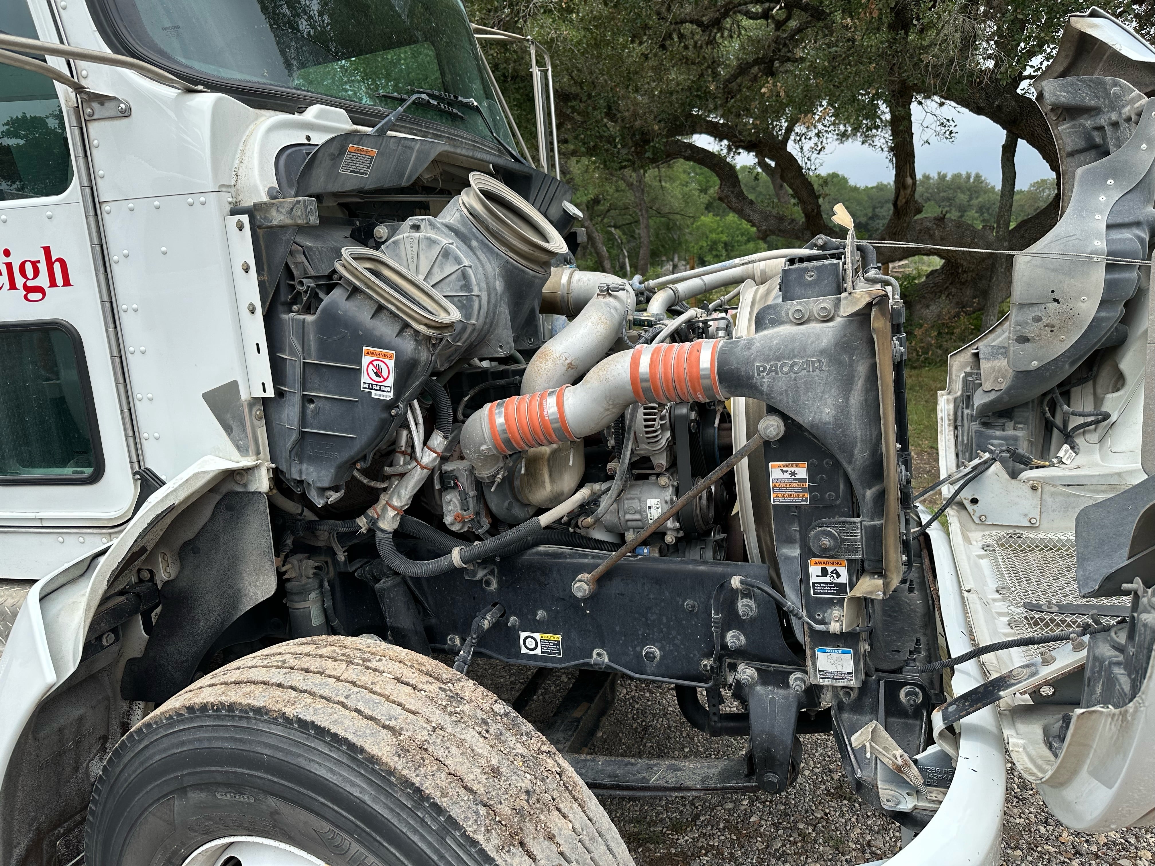Used 2014 Kenworth Box Test Truck w/Hoist
