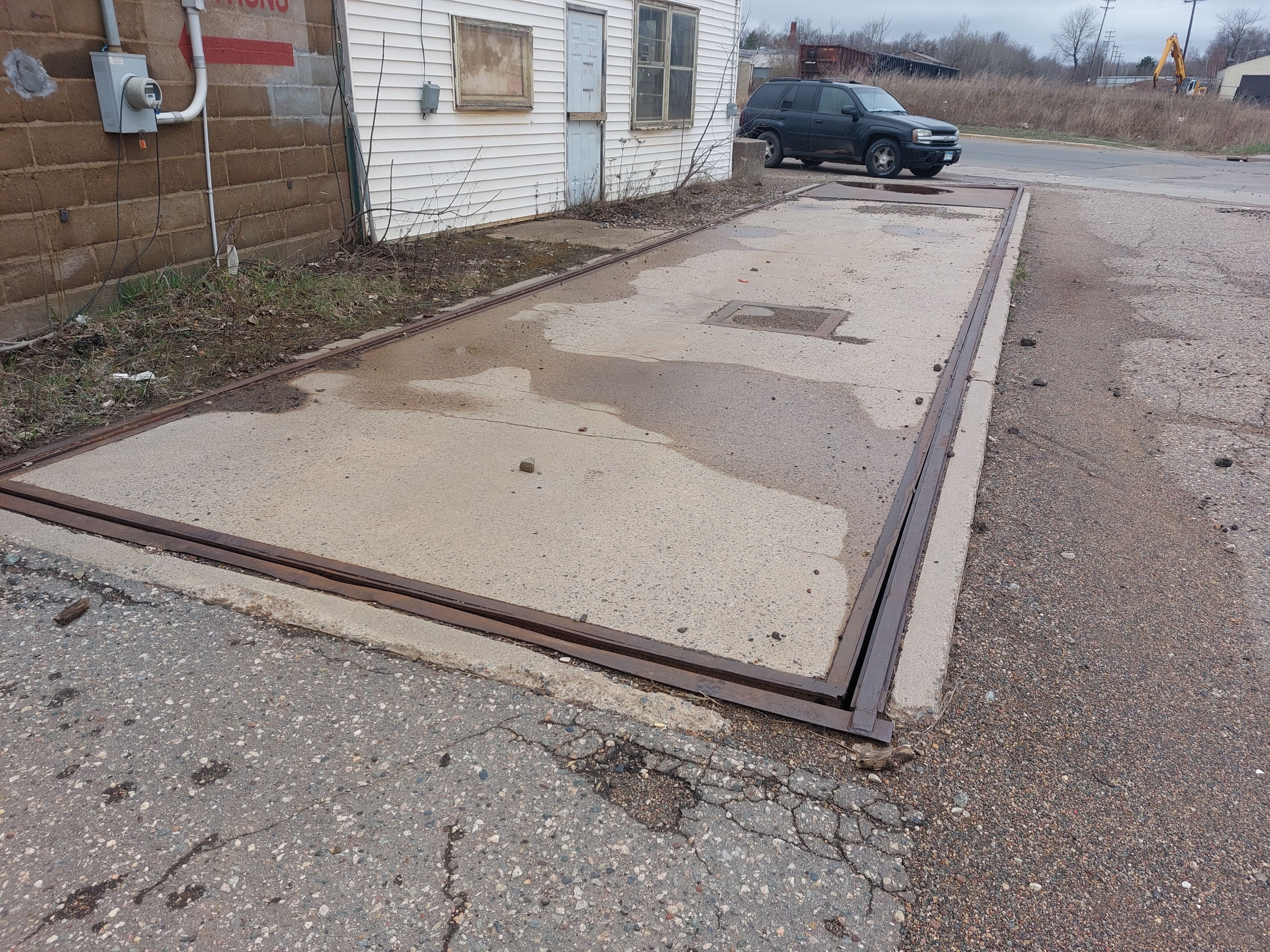 Used Fairbanks Morse Concrete Deck Truck Scale, 50 x 10 - For Sale in Minnesota