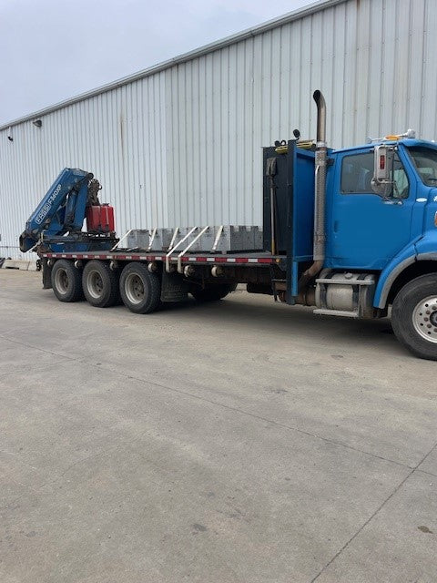 Used 2009 Sterline LT9500 Test Truck, Flatbed - Weights Included