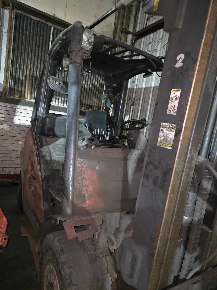 Lot of Used Linde Forklifts Models H50 (7 units) and H30 (1 unit)