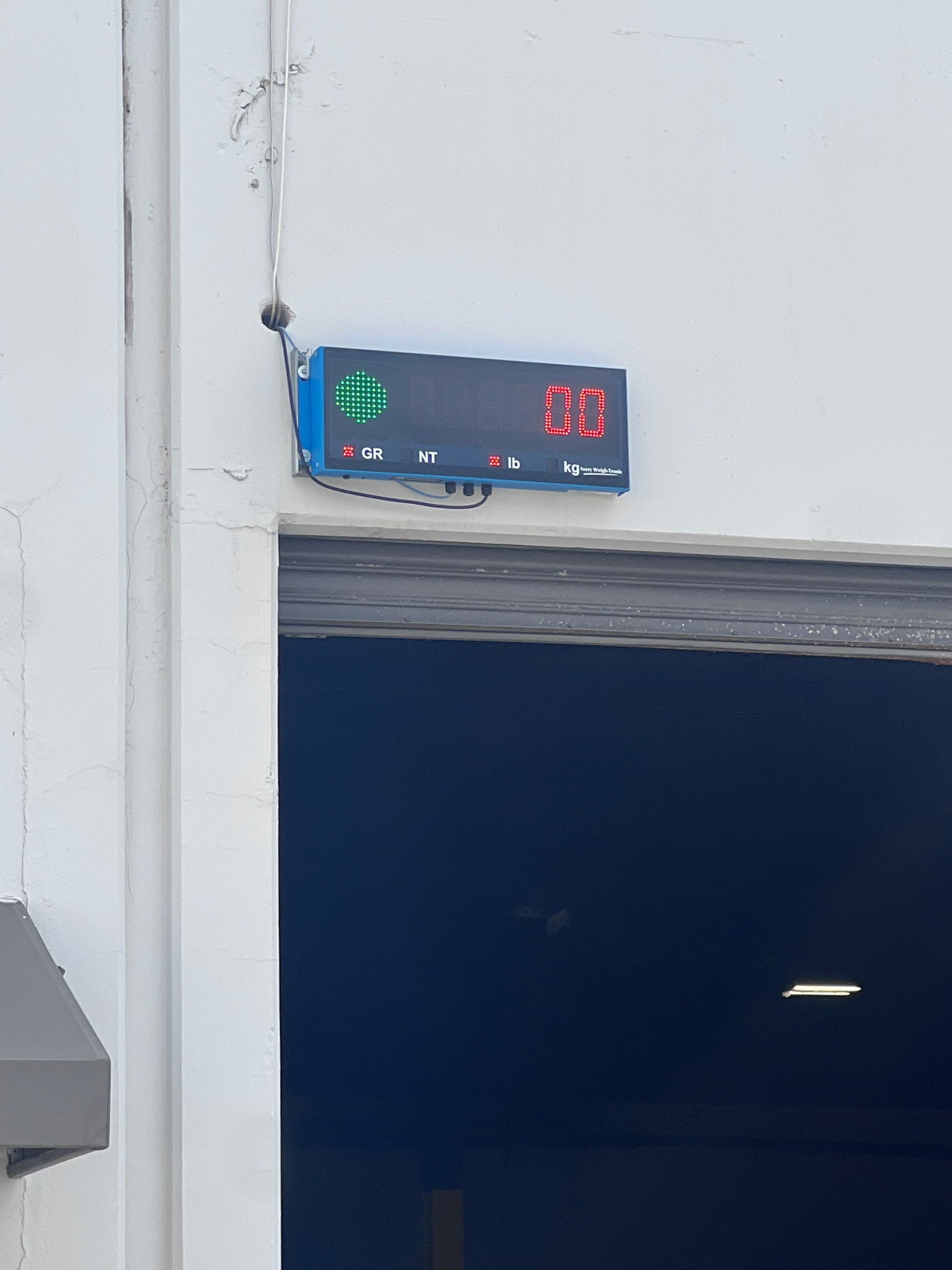 Used Avery Weigh-Tronix Steel Deck Truck Scale, 70' x 10' - For Sale in California