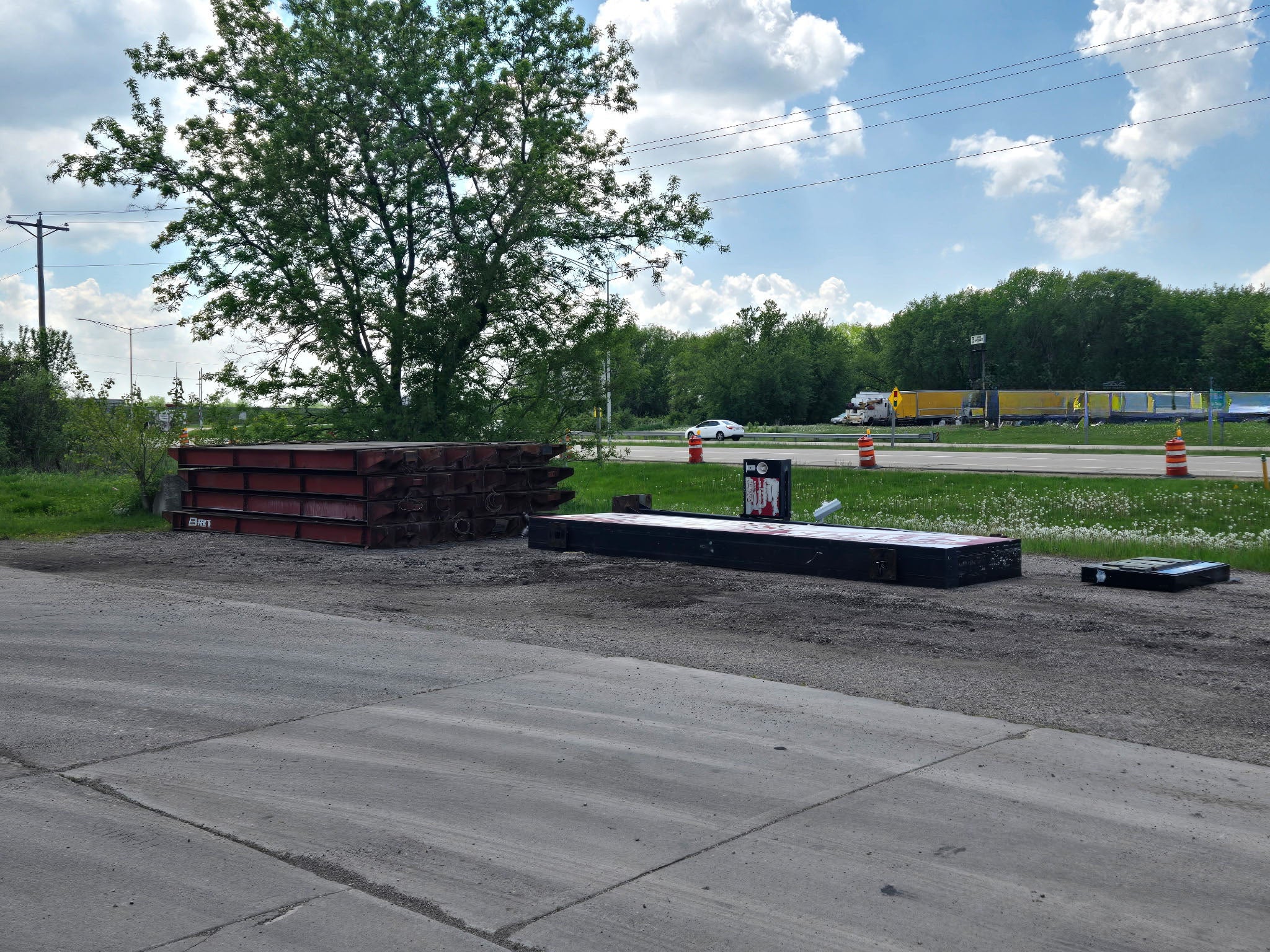Pre-Owned B-Tek 72x11 Concrete Deck Truck Scale – Wisconsin