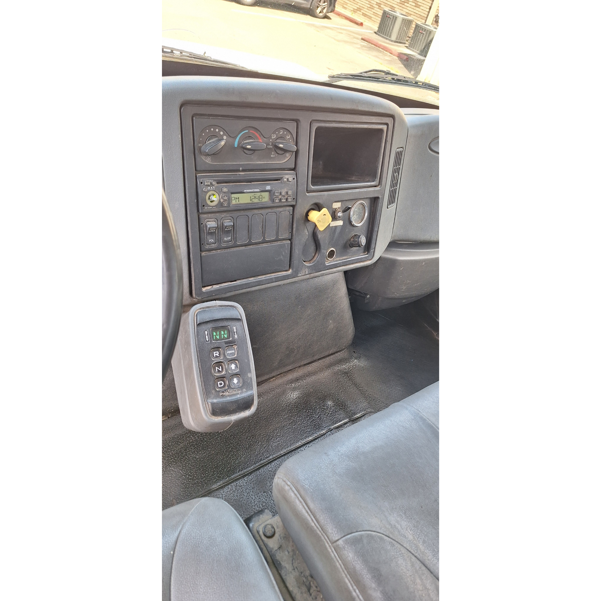 2008 International 4400 Test Truck with IMT 725-2H Crane – Texas