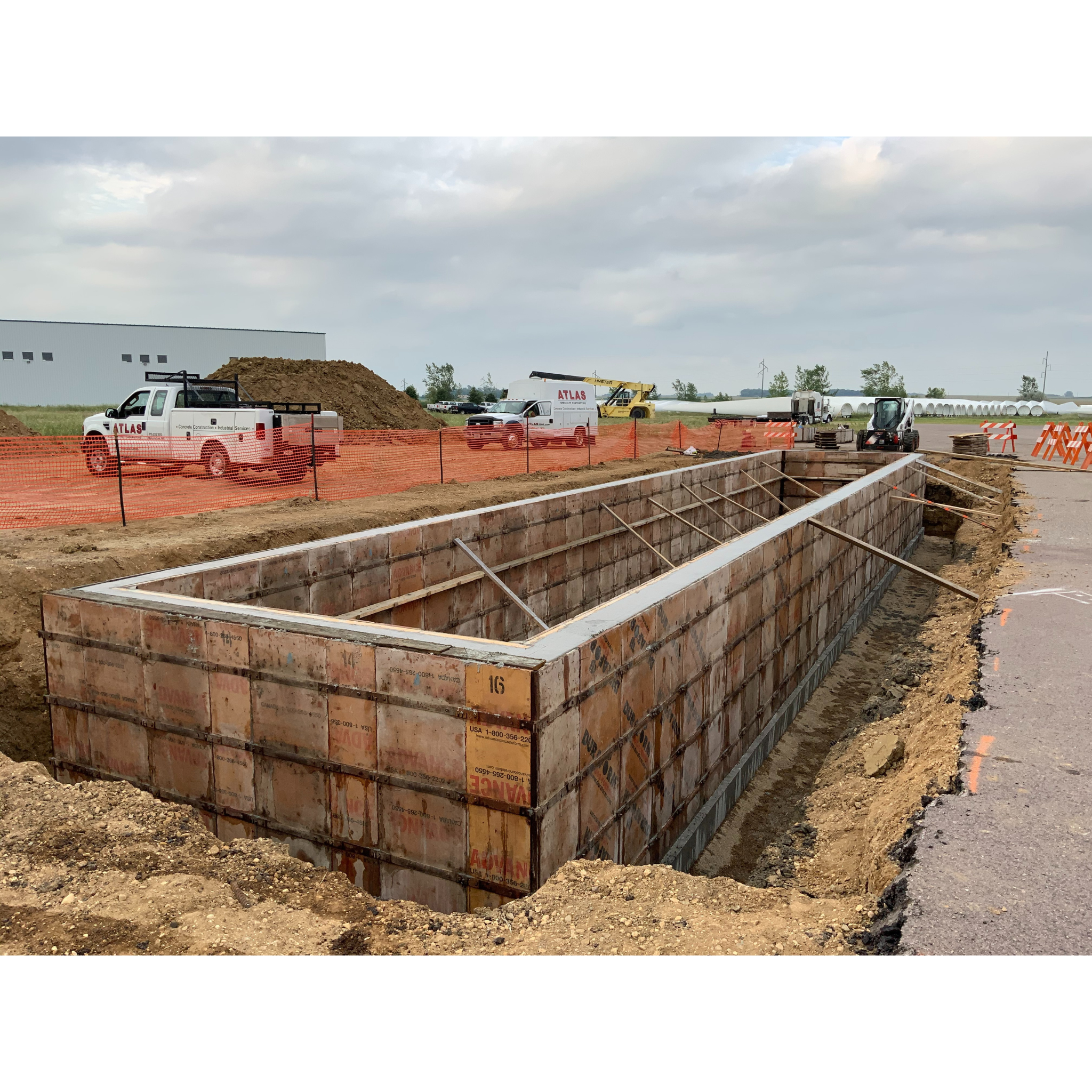 Advanced 6” Concrete Scale Pit Forms – 80’ x 12’ Complete Set w/ Panels & Brackets