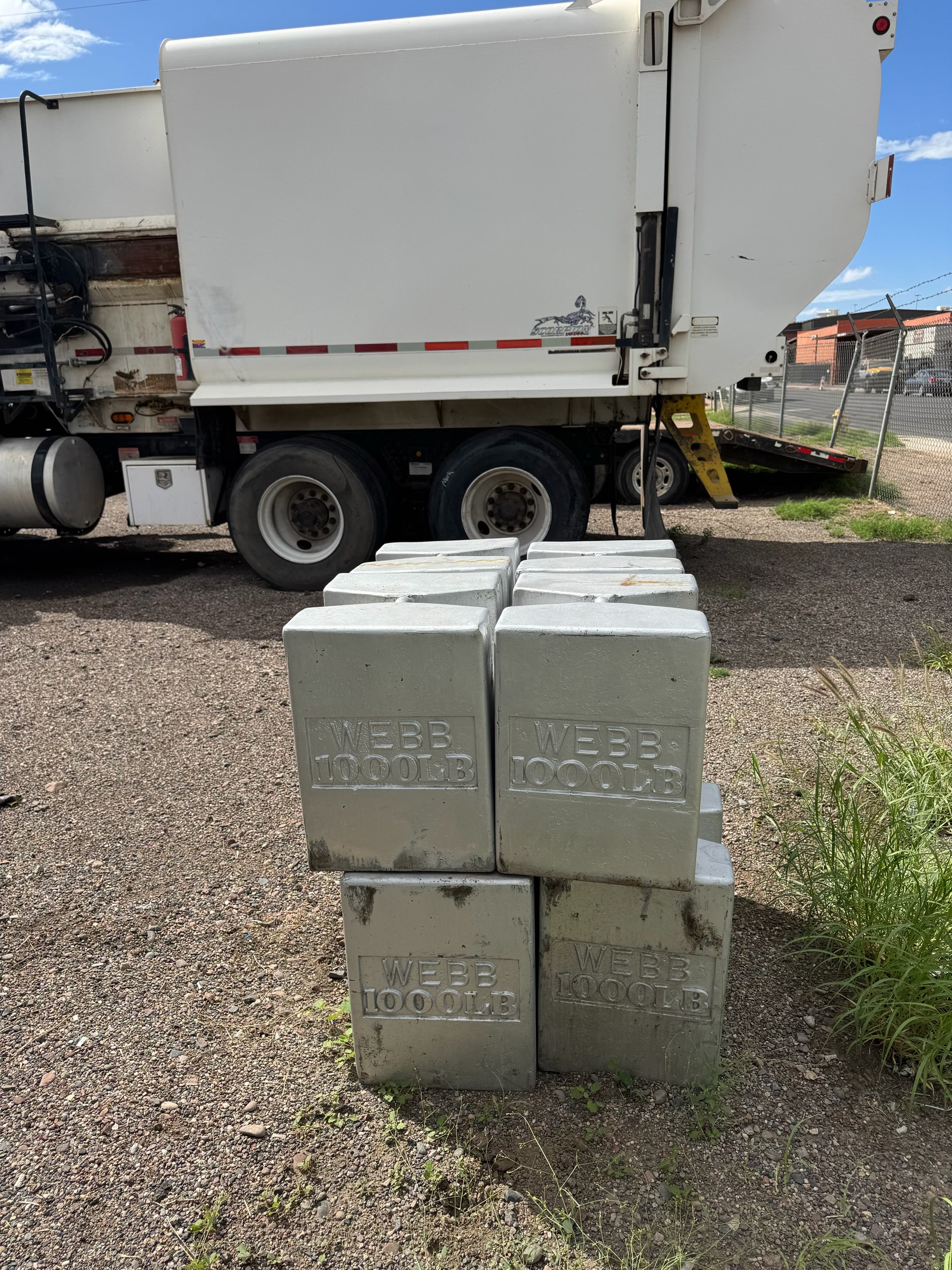 WEBB 1000 lb block-style test weight
