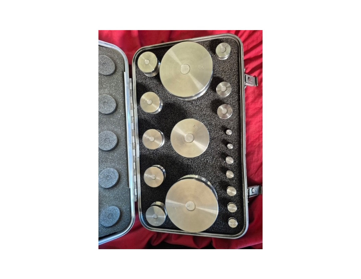 Certified small test weight kit detail