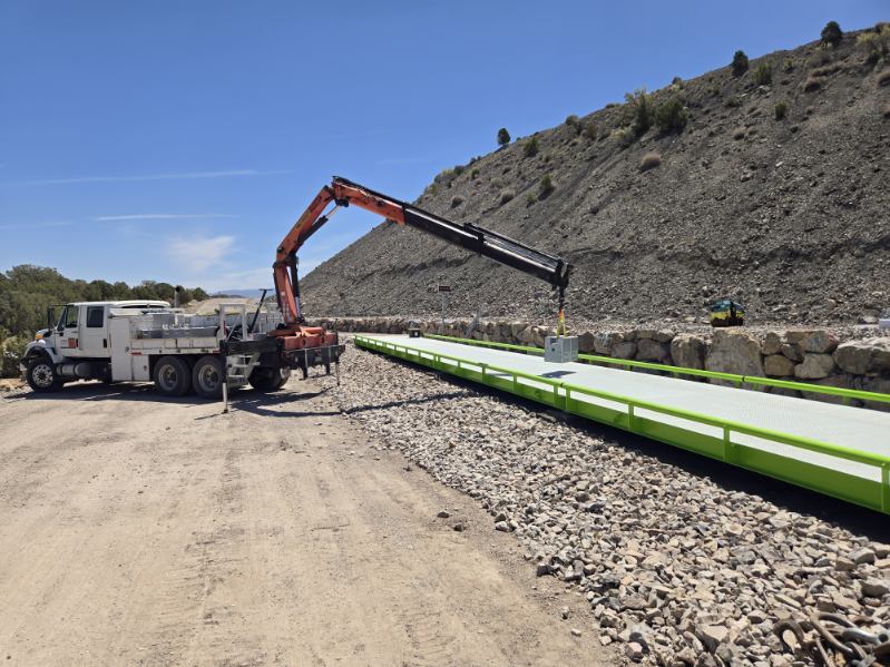 Used 2008 International WorkStar 7500 Crane Truck with Palfinger PK15002 - For Sale In Utah