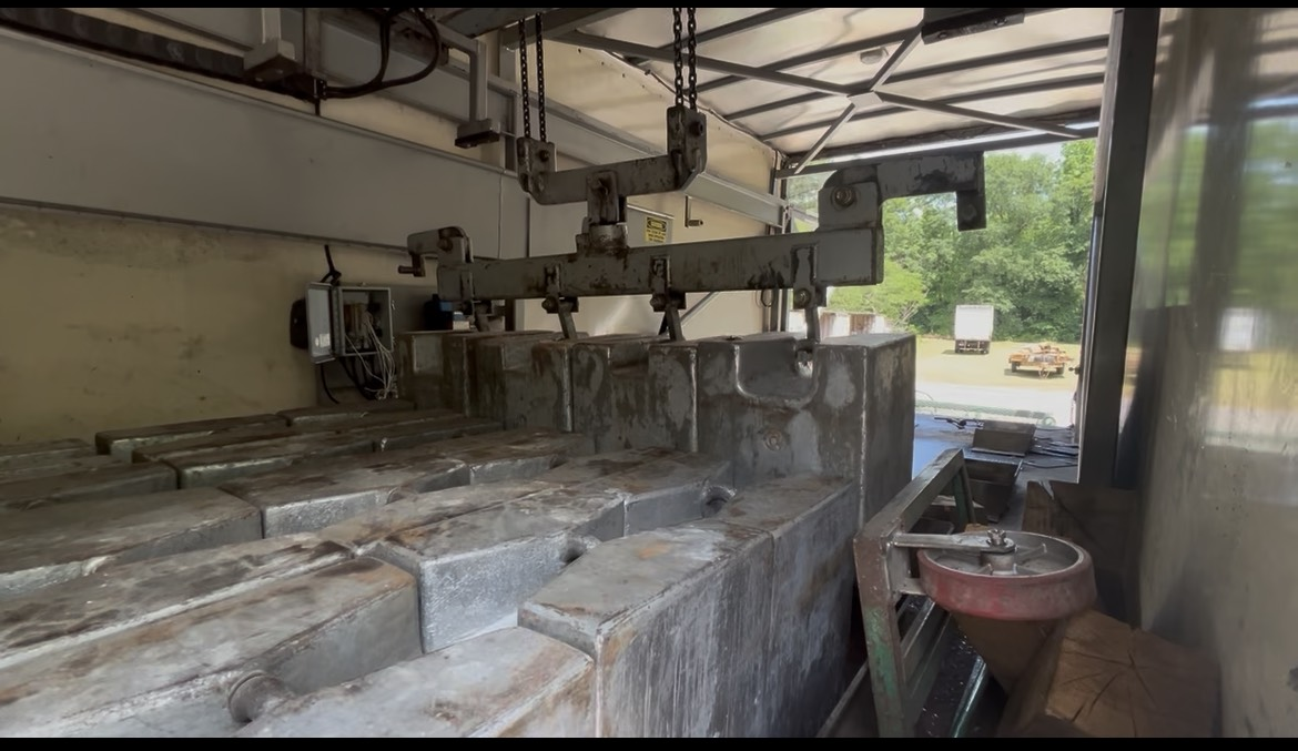 2015 Kenworth T800 Test Truck with Kanawha Crane System – Used Heavy-Duty Box Truck for Sale