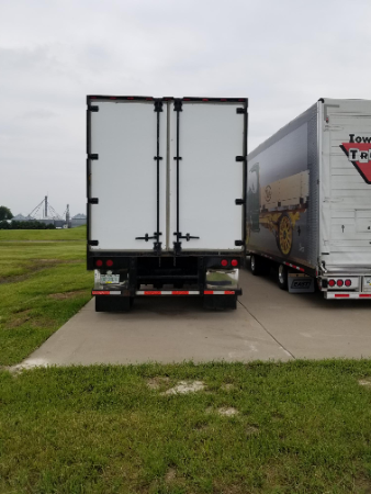 Used Trailmobile 45' Box Trailer with hydraulic crane - For Sale in Iowa
