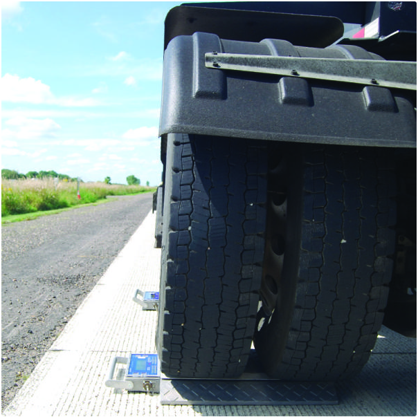 Intercomp PT300WD Wireless Wheel Load Scale for Dual/Large Tires, 20K lb x 20 lb