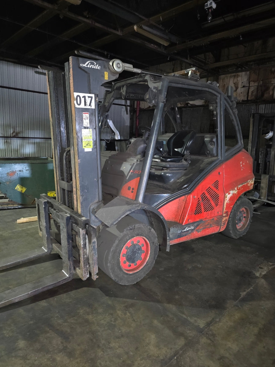 Lot of Used Linde Forklifts Models H50 (7 units) and H30 (1 unit)