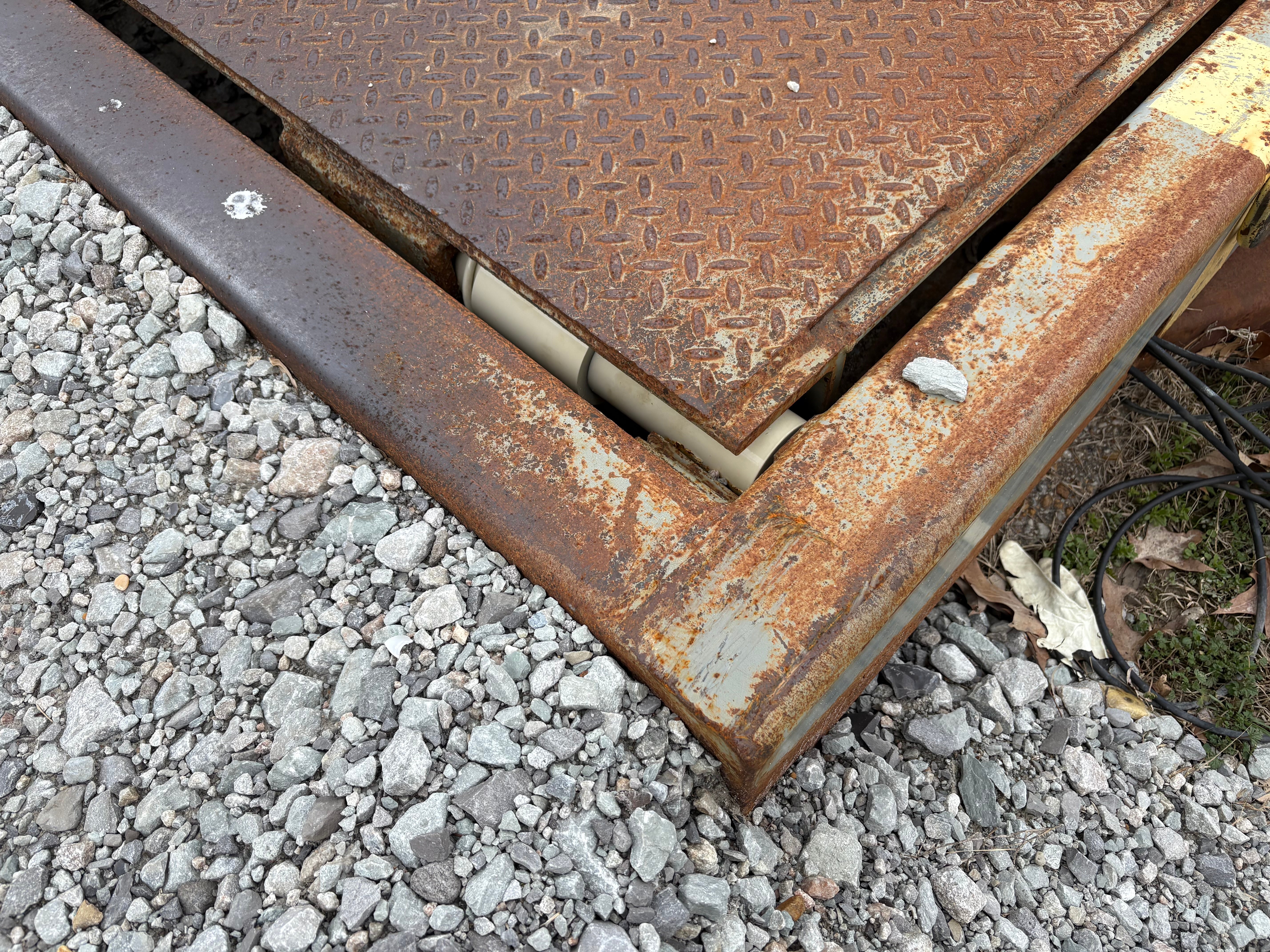 Used CCS 10'x15' Axle Scale with Indicator for Sale in Michigan