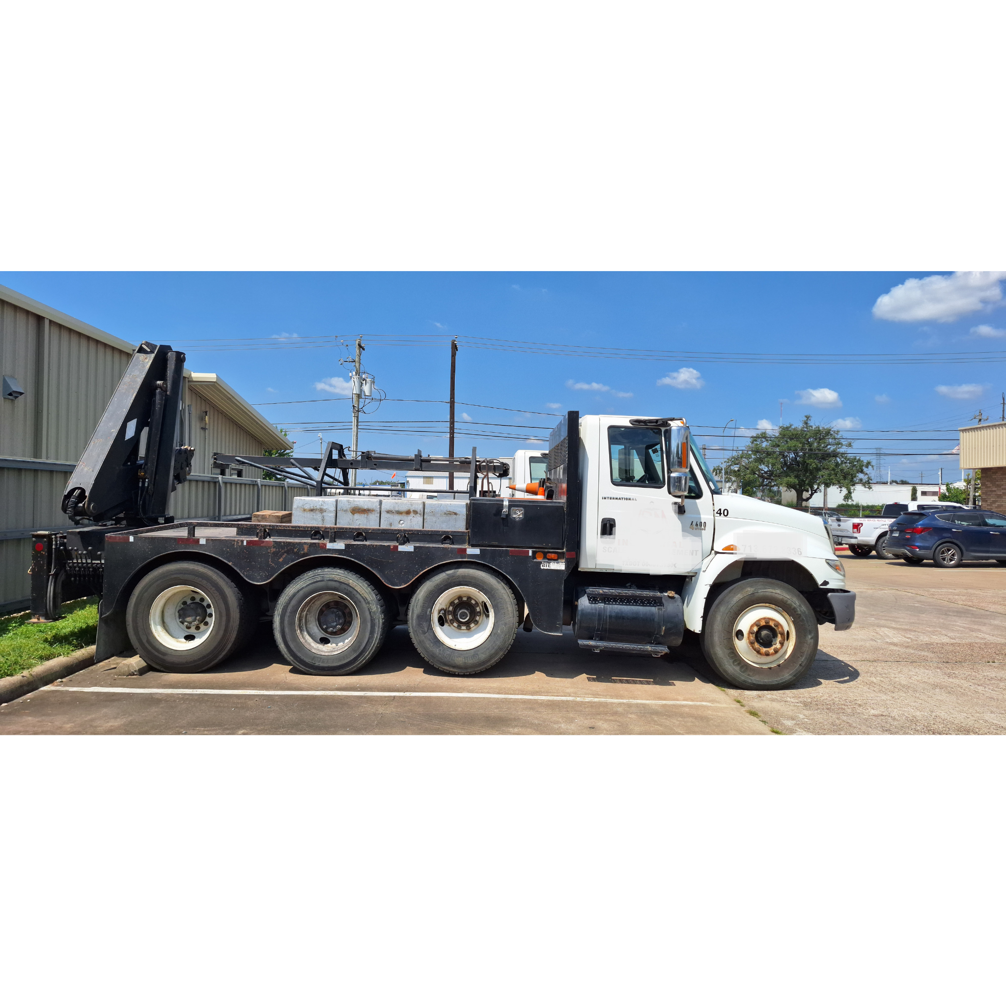 2007 International 4400 Test Truck with IMT 725-2H Crane – Texas