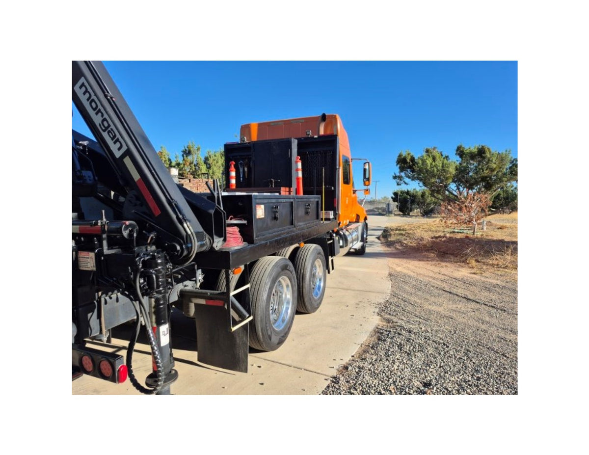 International ProStar service and welding body