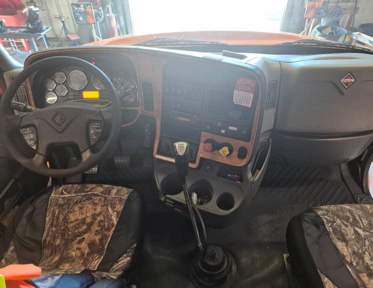 2010 International ProStar cab interior