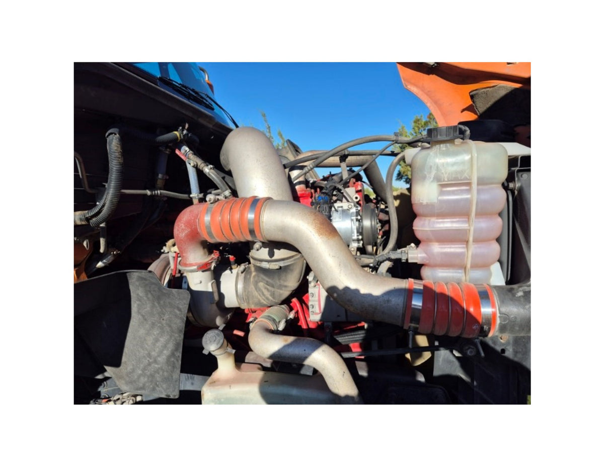 Cummins ISX engine detail