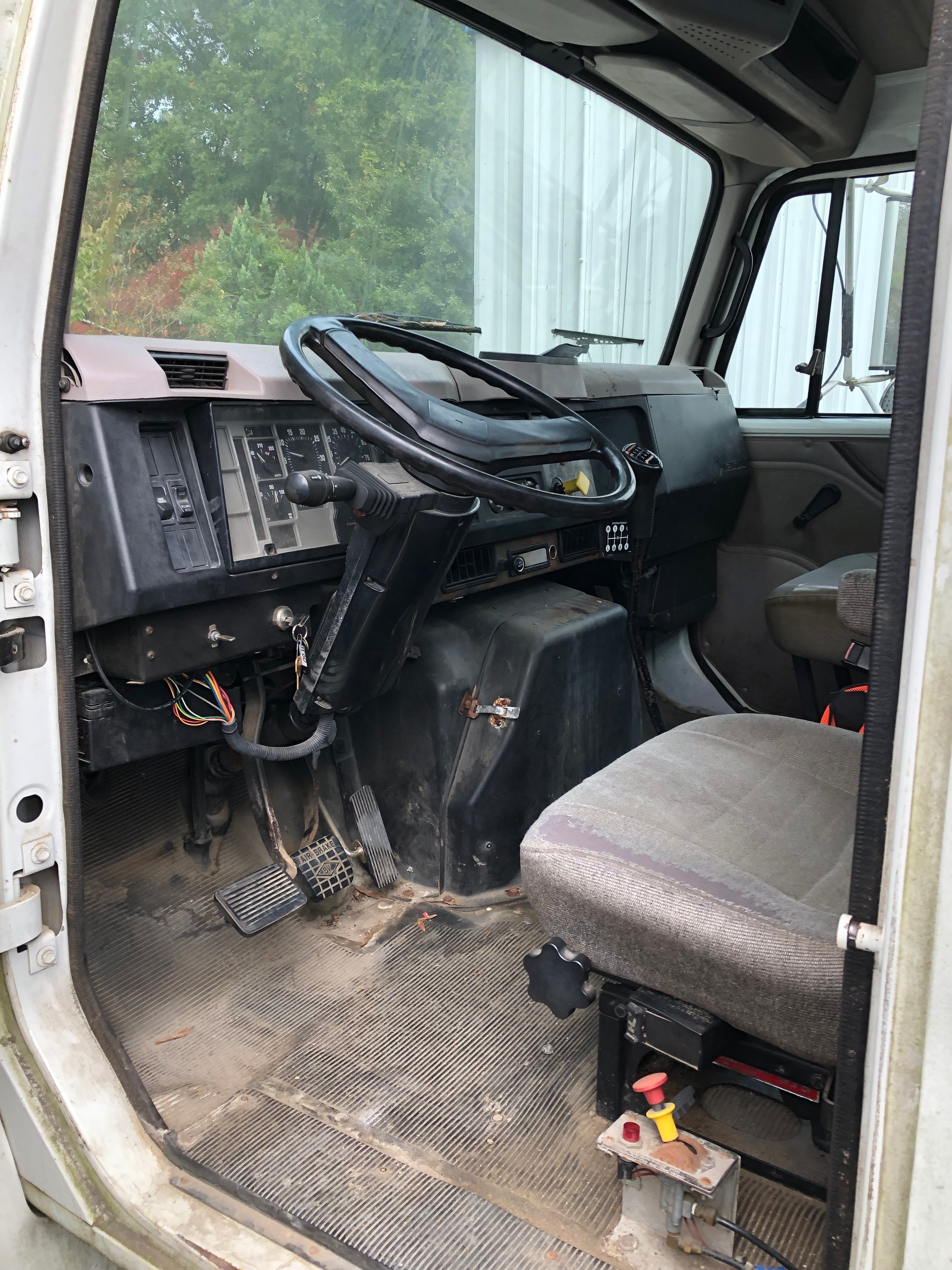 International Model 4900 Test Truck - For Sale in North Carolina