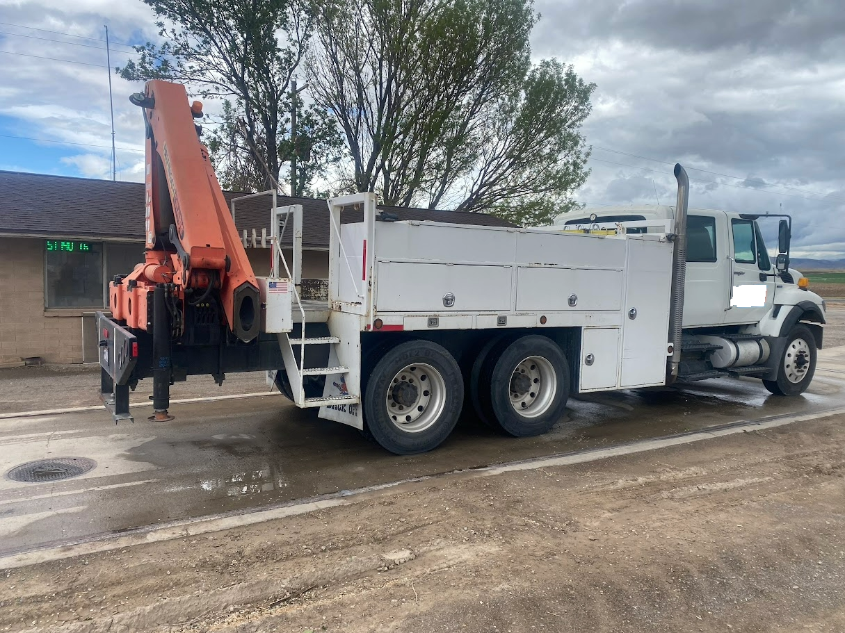 Used 2008 International WorkStar 7500 Crane Truck with Palfinger PK15002 - For Sale In Utah