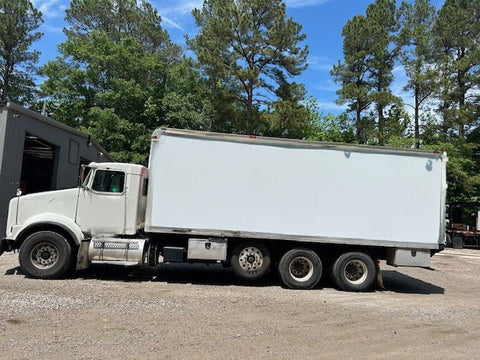 2015 Kenworth T800 Test Truck with Kanawha Crane System – Used Heavy-Duty Box Truck for Sale
