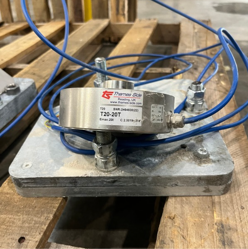Lot of (32) Used Thame Side T20 Load Cells & Mounts - For Sale In Texas