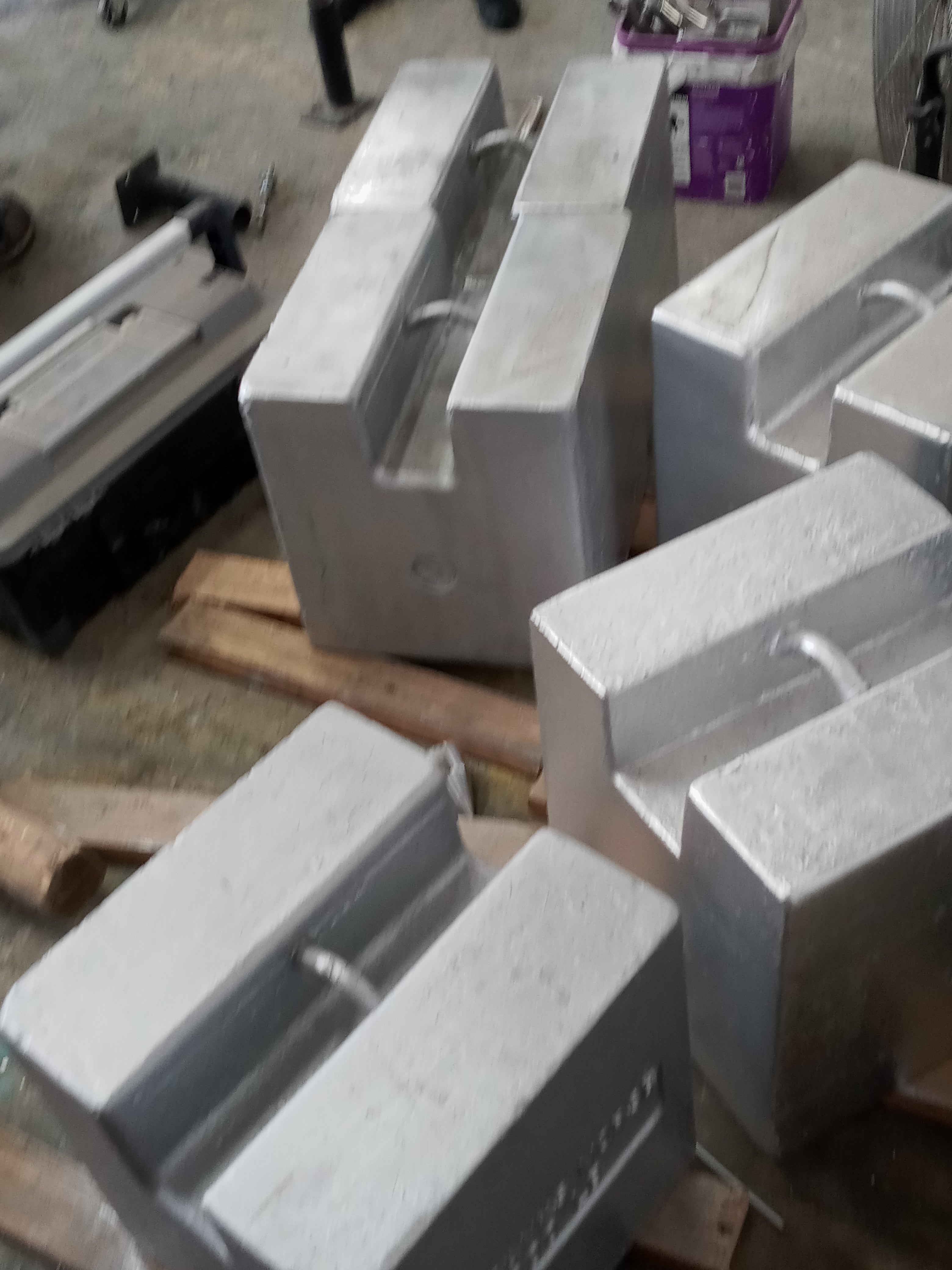 Used 1,000 lb Block Test Weights, Class F - For Sale in Utah - 12 Available