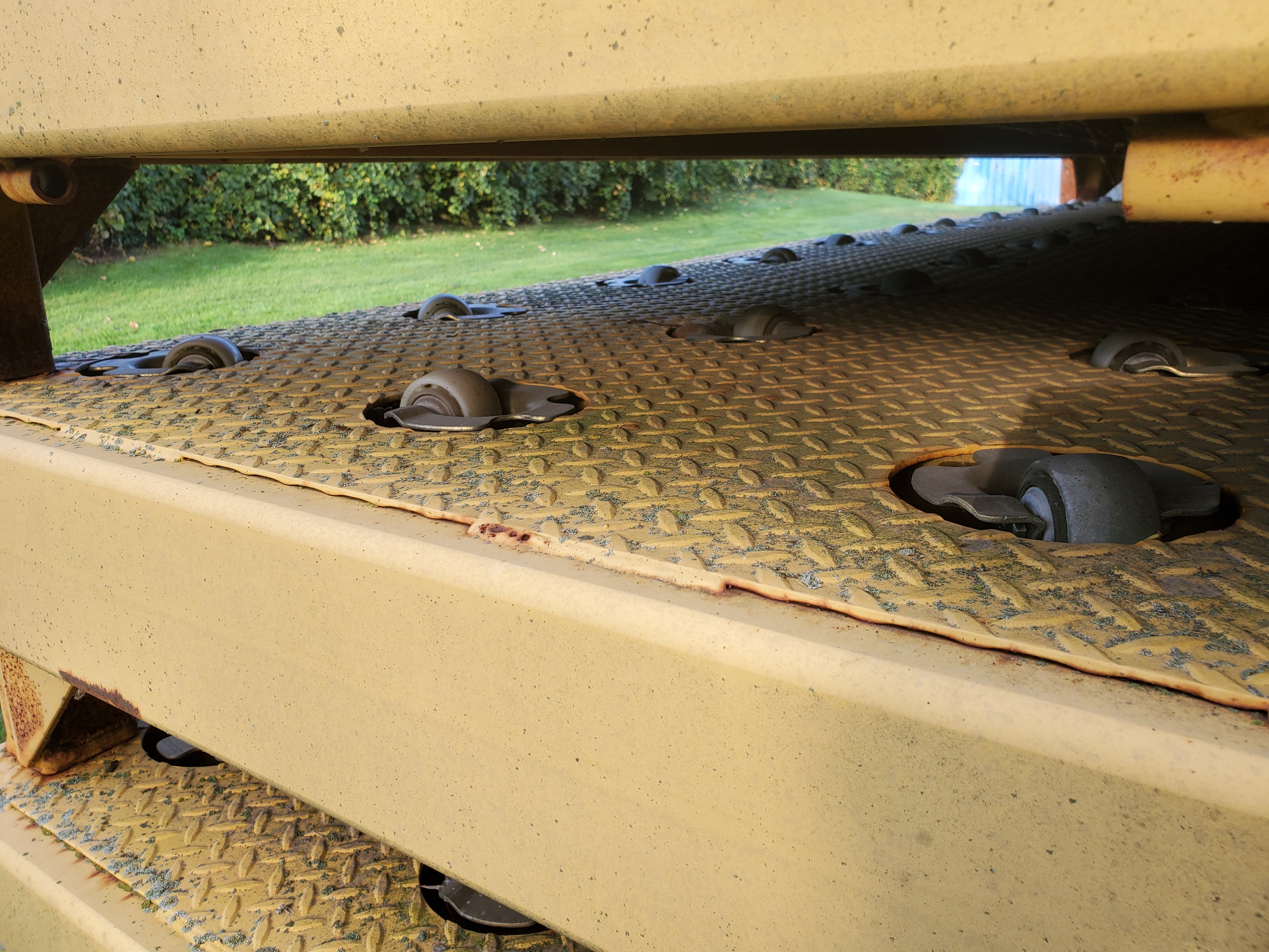 Like New Division Systems 26 x 26 Steel Deck Caster/Cargo Scales, 3 Available - For Sale in Ohio