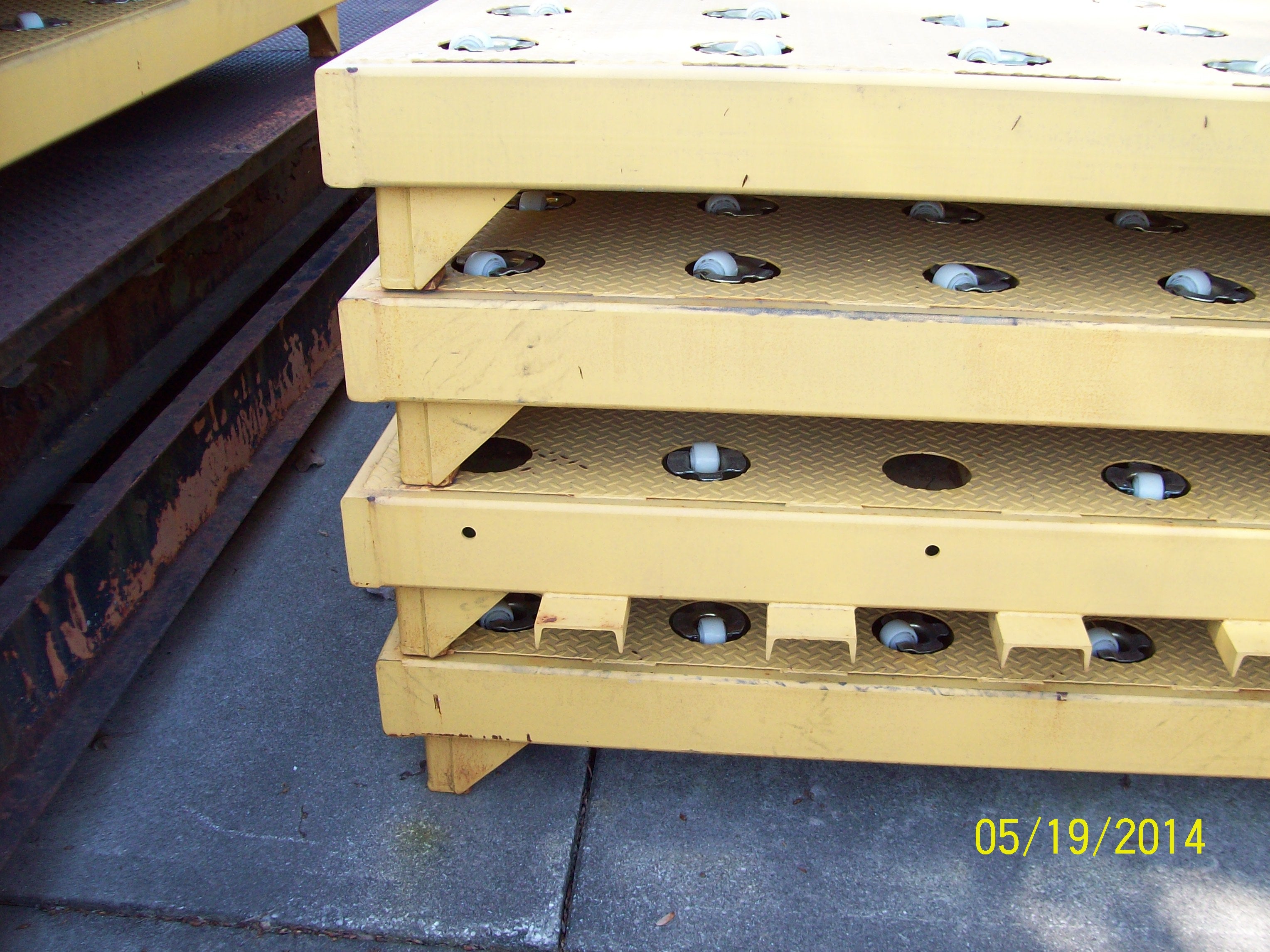 Like New Division Systems 26 x 26 Steel Deck Caster/Cargo Scales, 3 Available - For Sale in Ohio