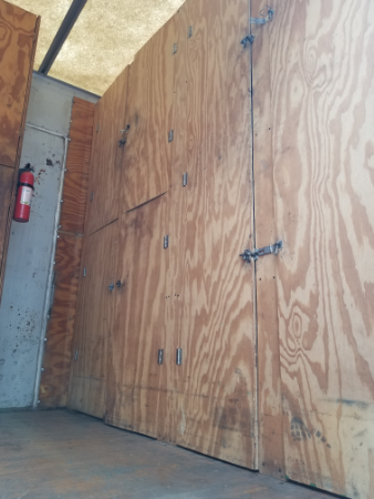 Used Trailmobile 45' Box Trailer with hydraulic crane - For Sale in Iowa